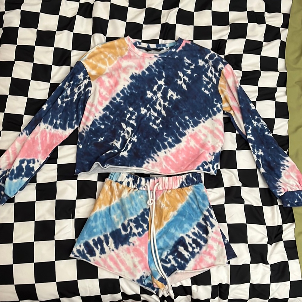 This is a two-piece tie-dye from SHEIN! It’s a Size XS for both pieces!